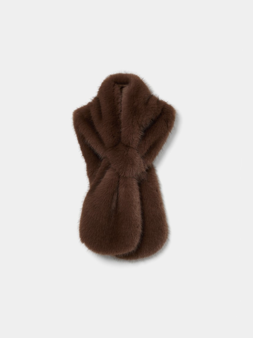 Cuello de piel