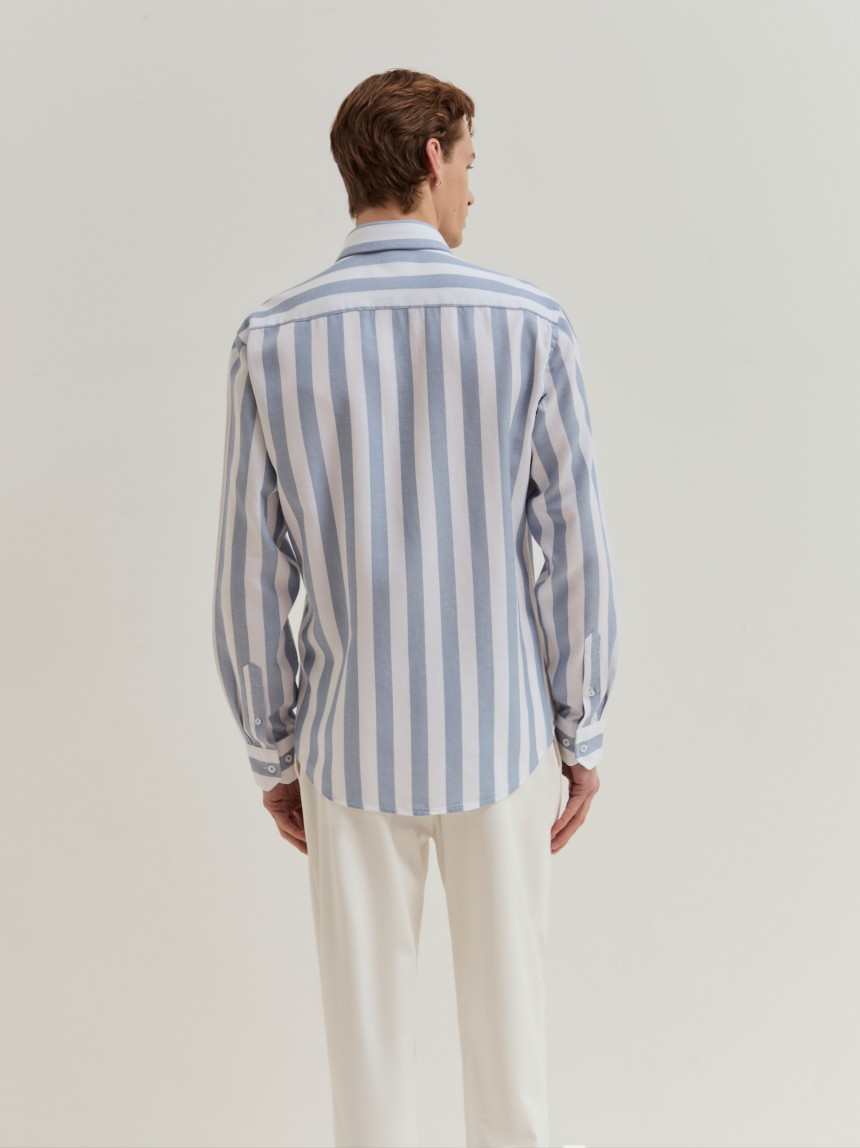 Camisa slim fit em liocel e linho
