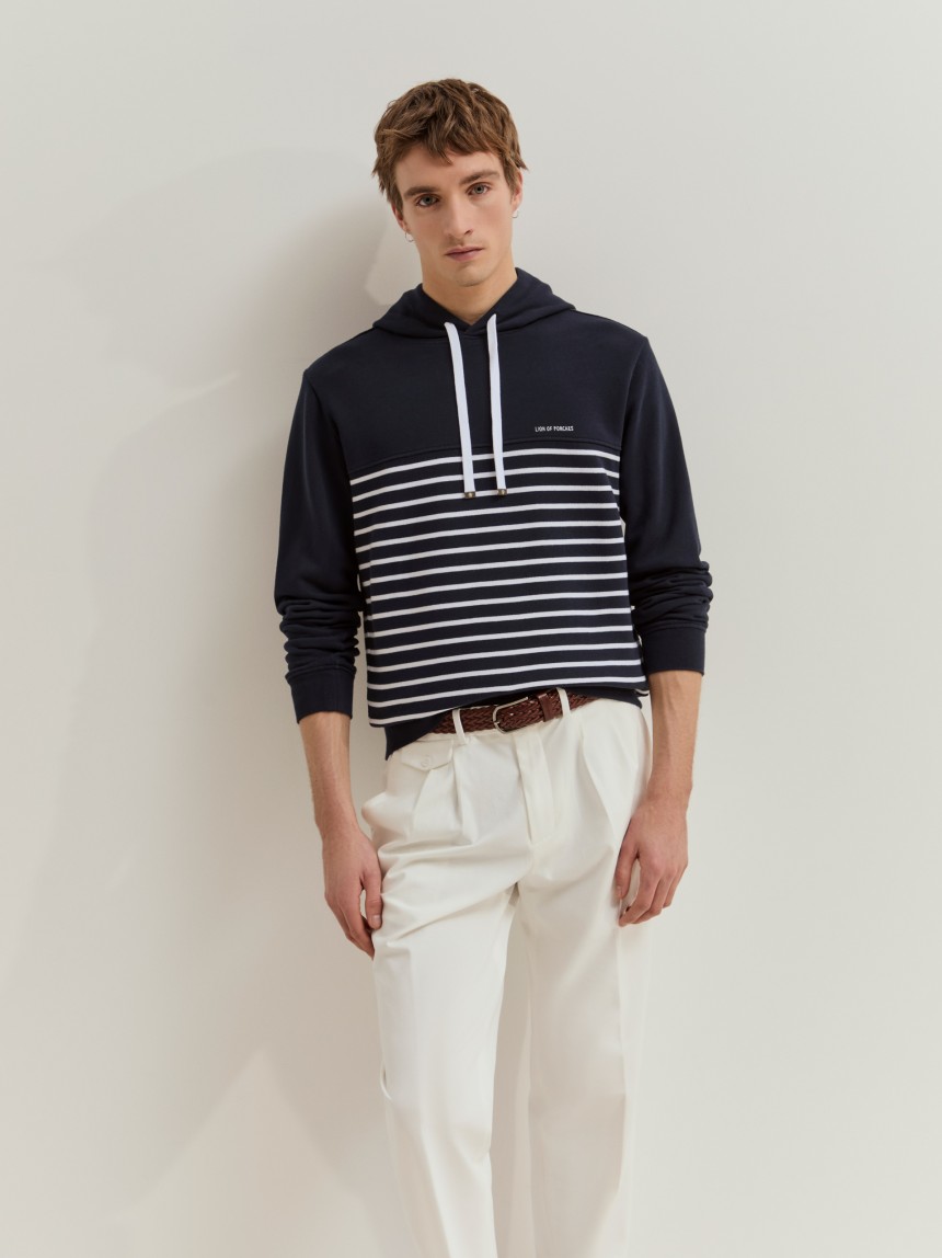 Sweatshirt com capuz
