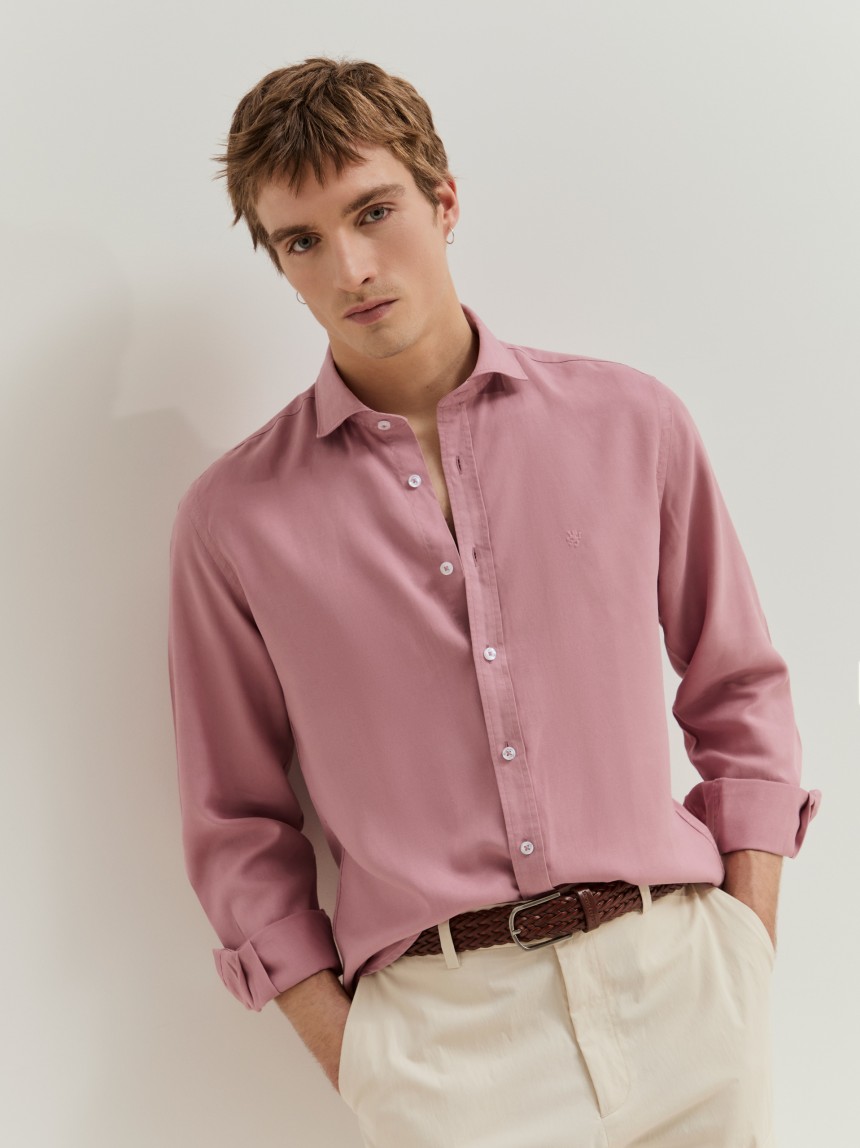 Camisa slim fit em liocel e linho