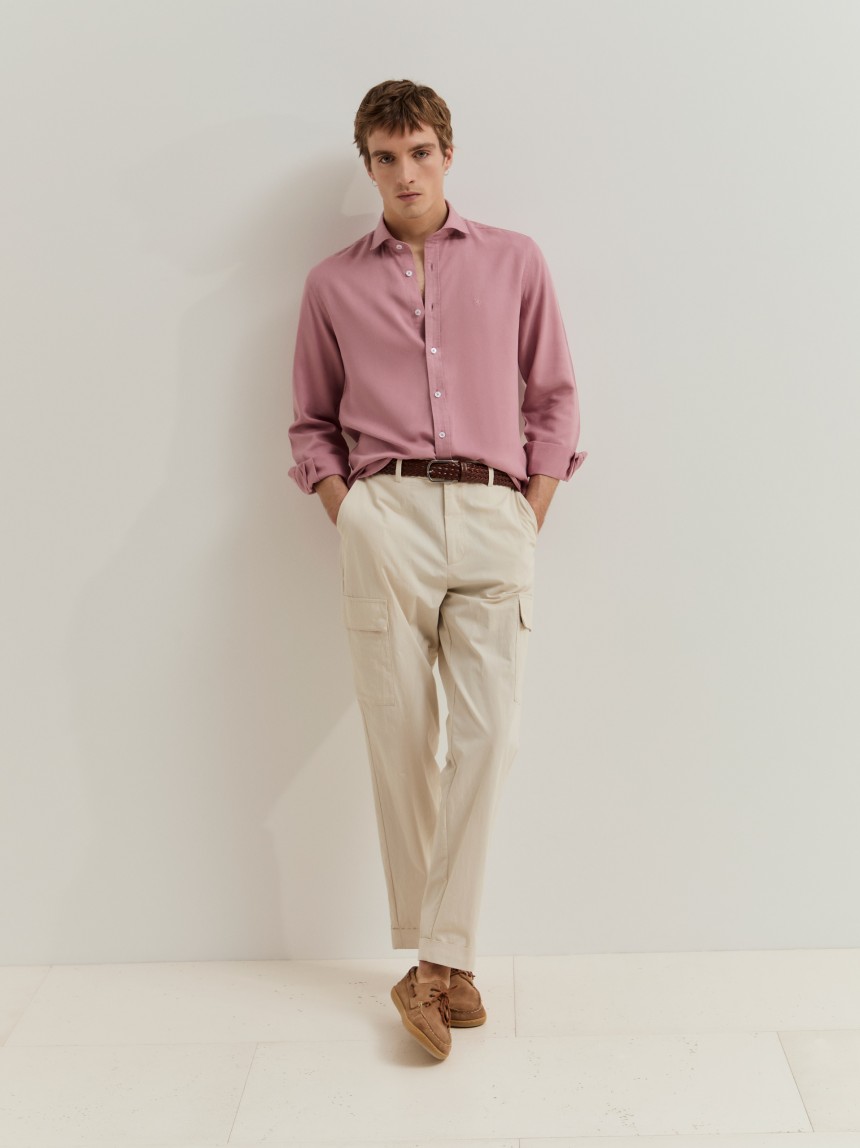 Camisa slim fit em liocel e linho