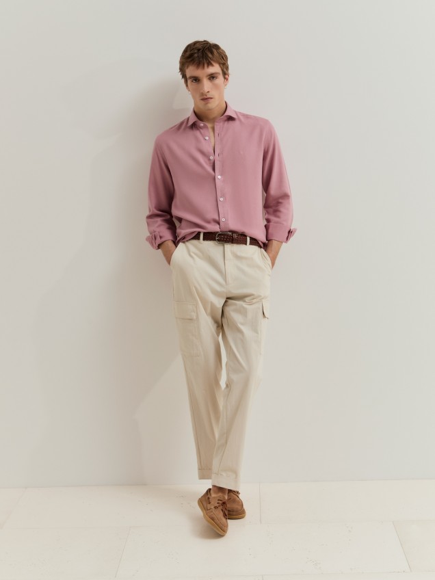 Camisa slim fit em liocel e linho