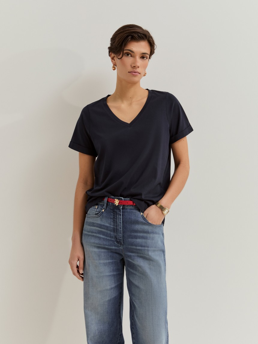 T-shirt decote em V