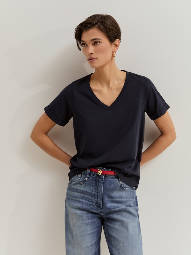 T-shirt decote em V