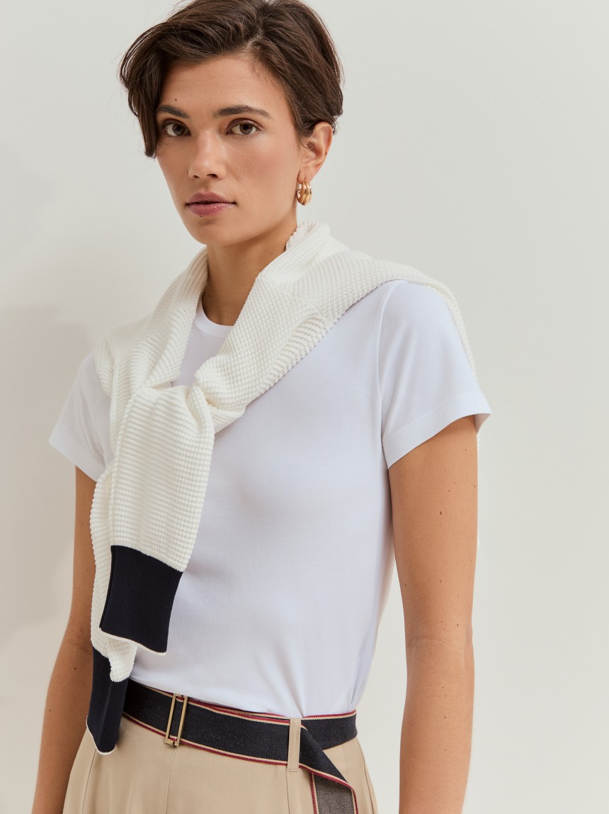 Short-sleeved T-shirt