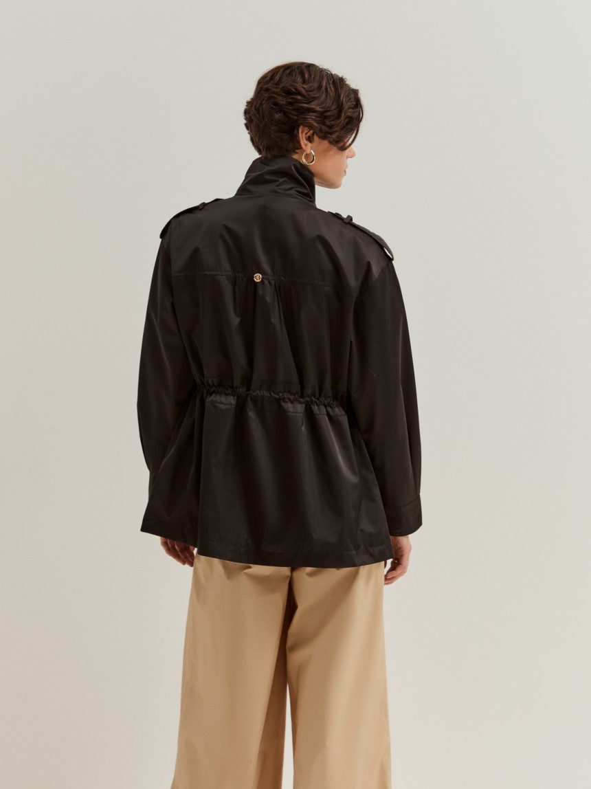 Parka com gola alta