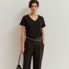 T-shirt decote em V