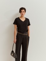 T-shirt decote em V
