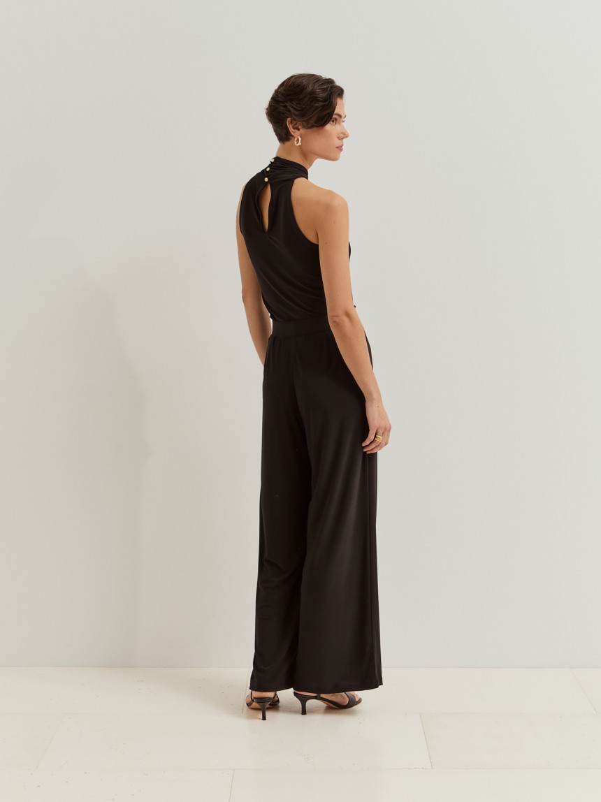 Wide-leg pants