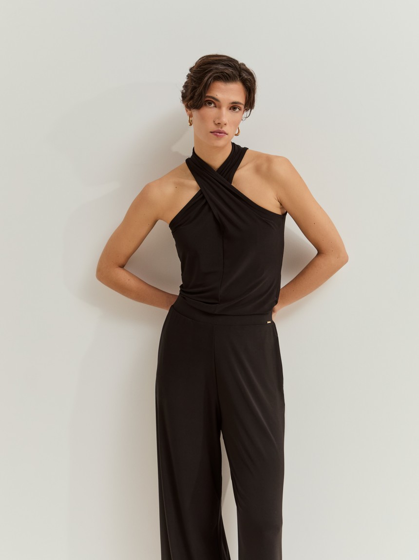 Wide-leg pants