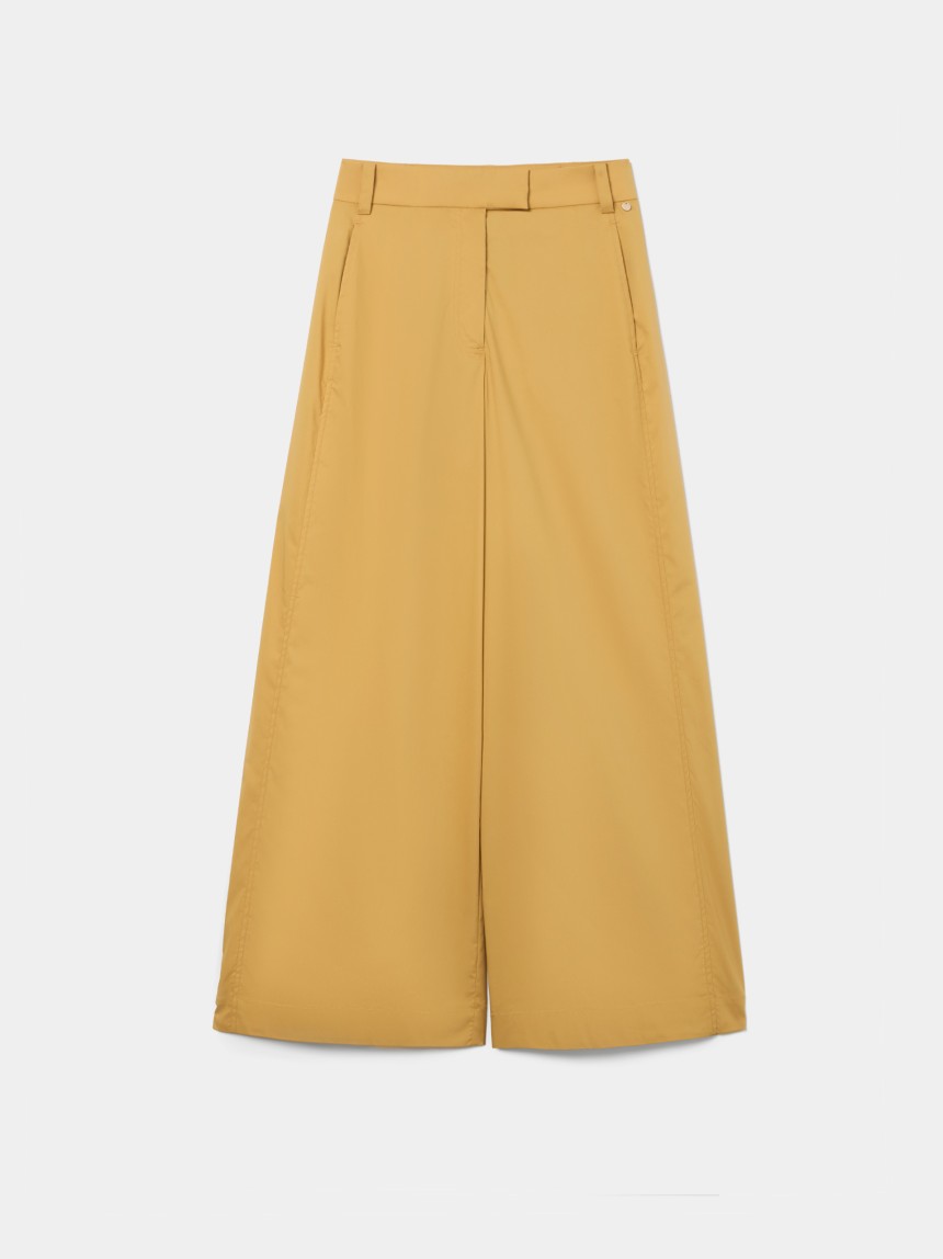 Wide leg trousers