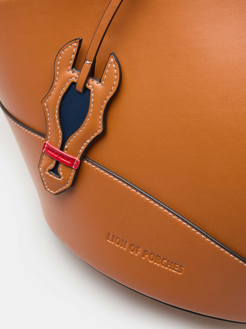 Mala bucket com charm