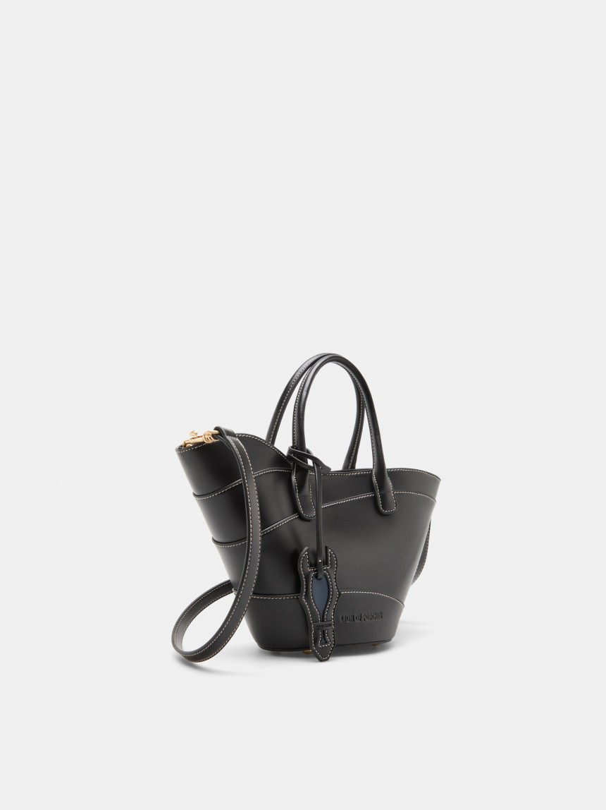 Bucket bag with charm