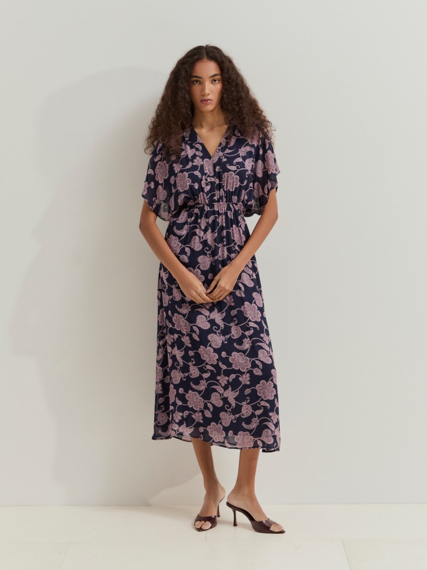 Vestido com manga curta