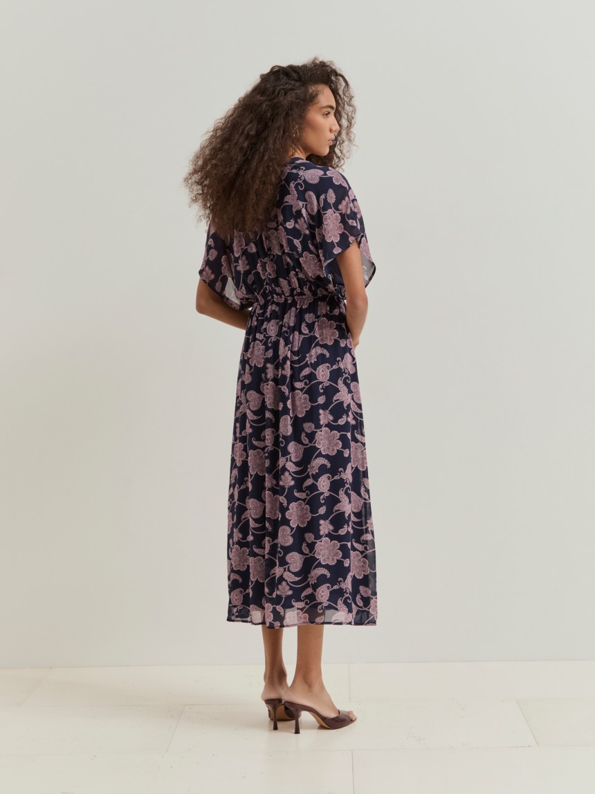 Vestido com manga curta