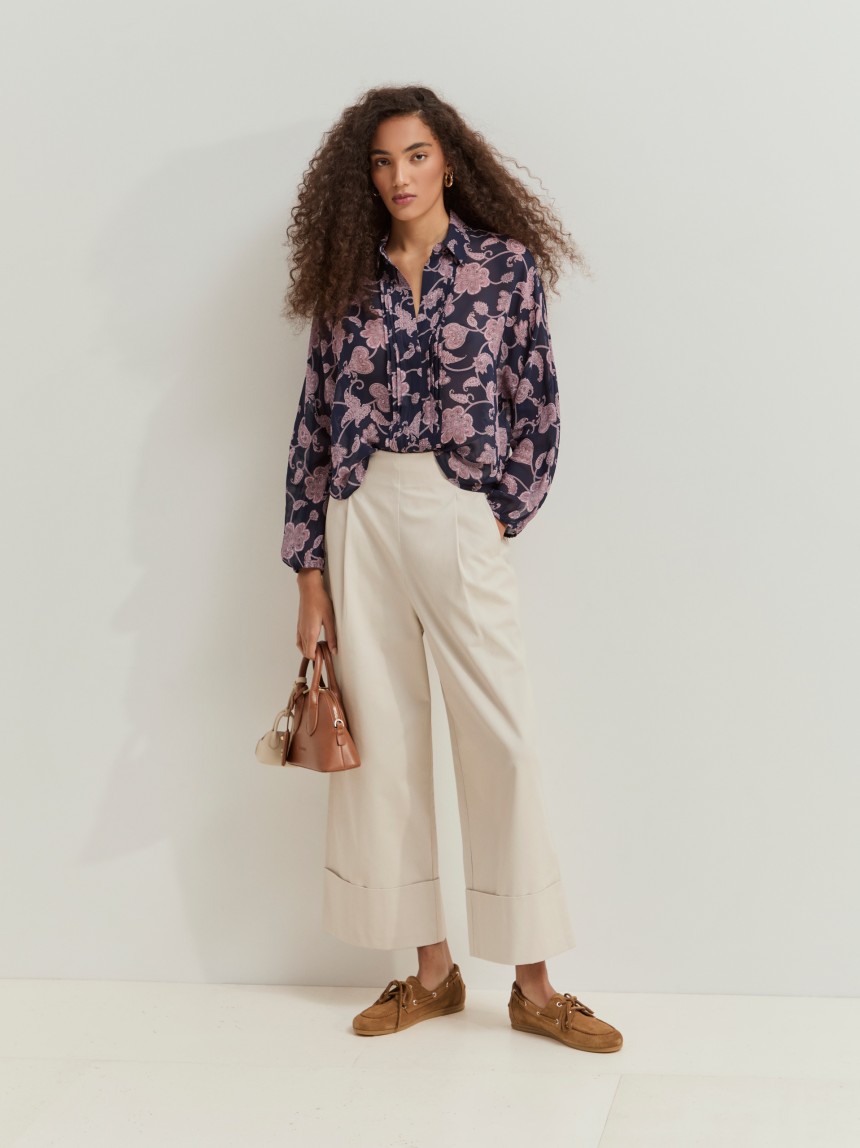 Blouse with floral pattern