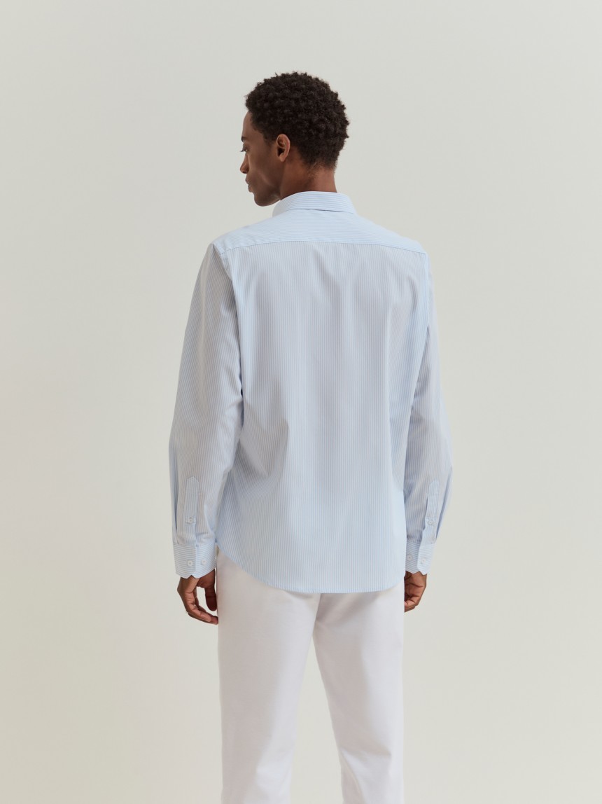 Camisa regular fit em algod�o �s riscas