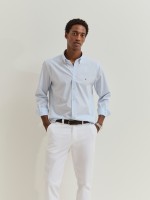 Camisa regular fit em algod�o �s riscas