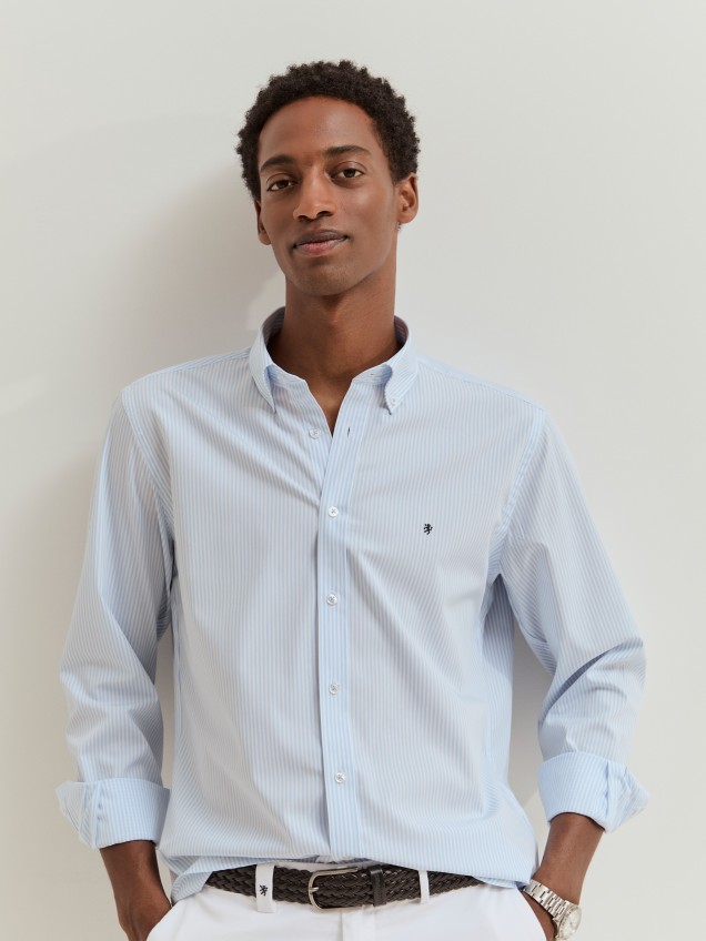 Camisa regular fit em algodão às riscas