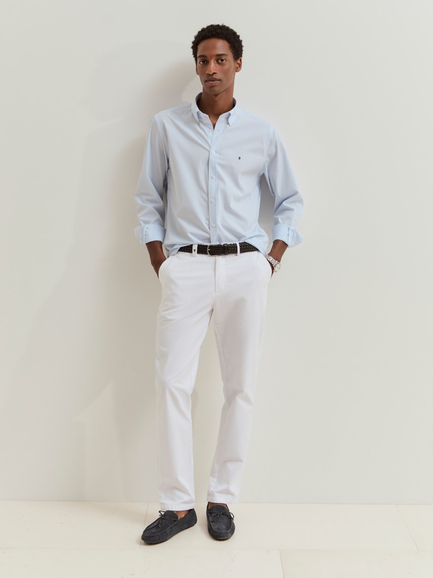 Camisa regular fit em algod�o �s riscas
