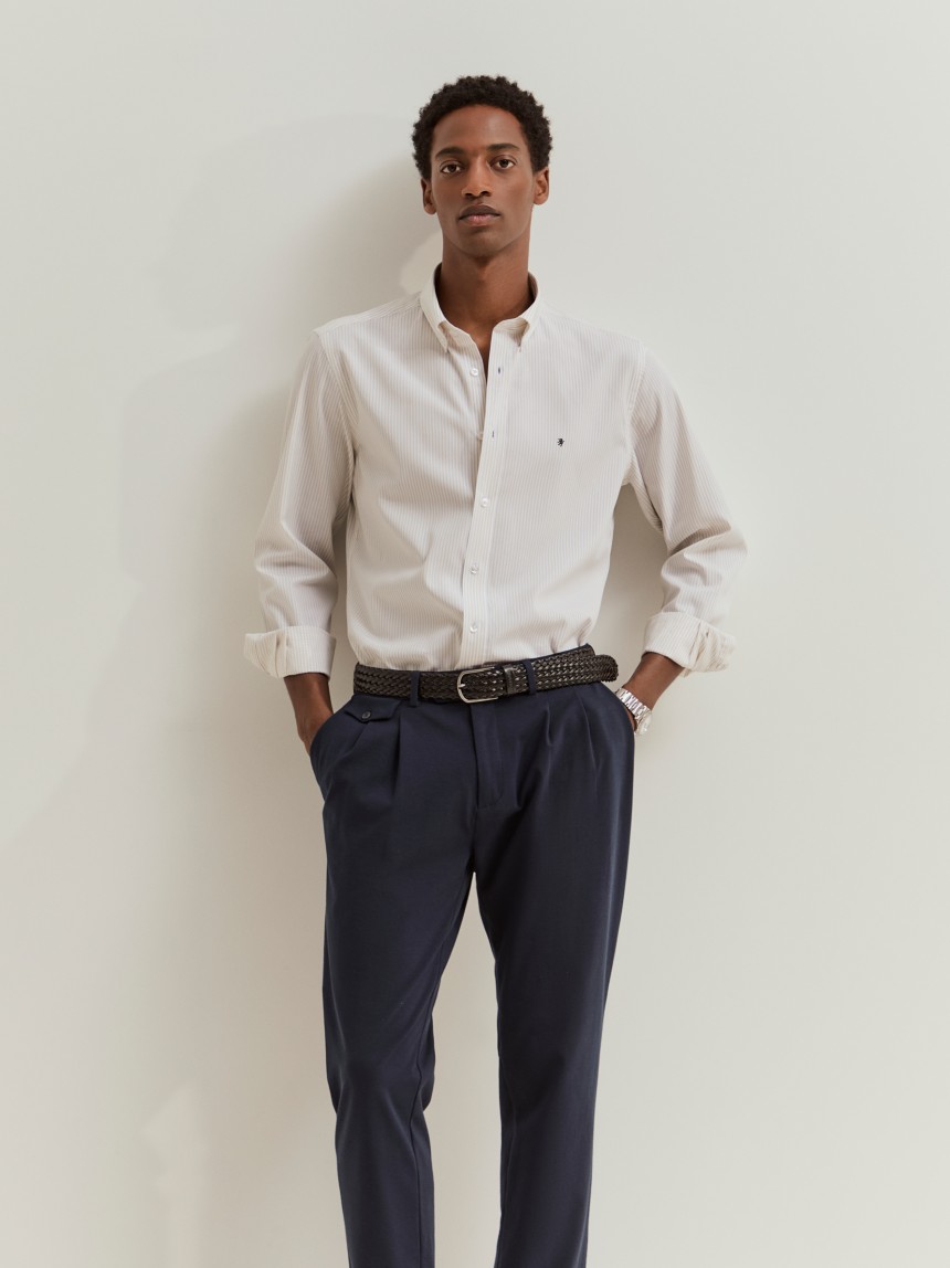 Camisa regular fit em algod�o �s riscas