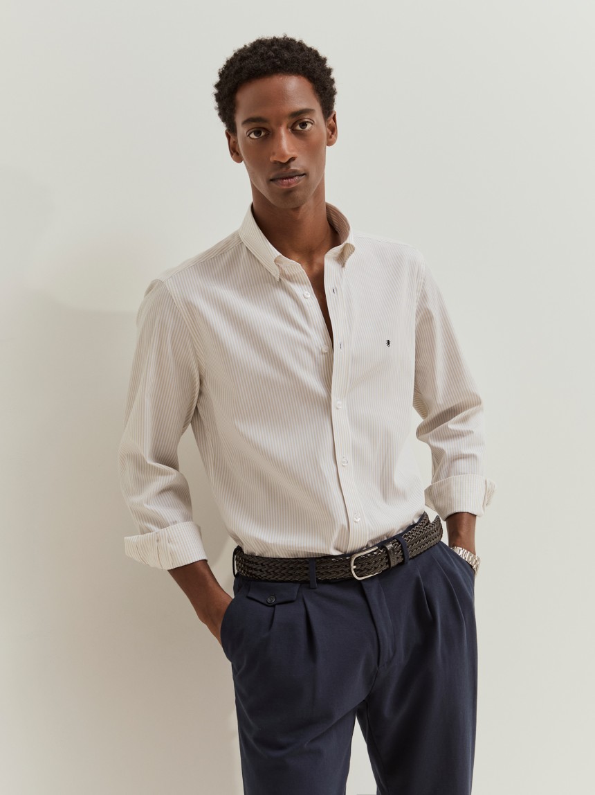 Camisa regular fit em algod�o �s riscas