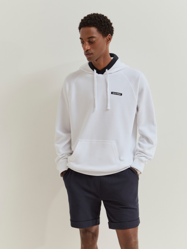 Sweatshirt com capuz