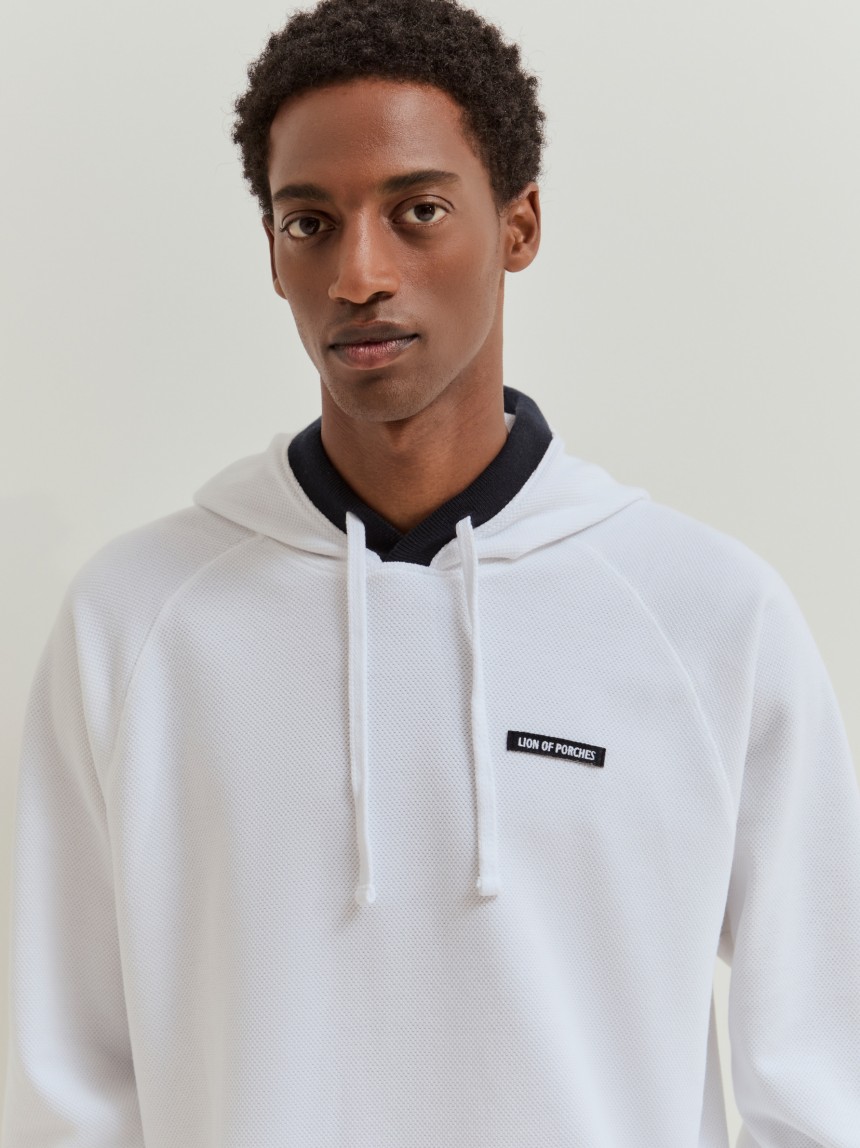 Sweatshirt com capuz