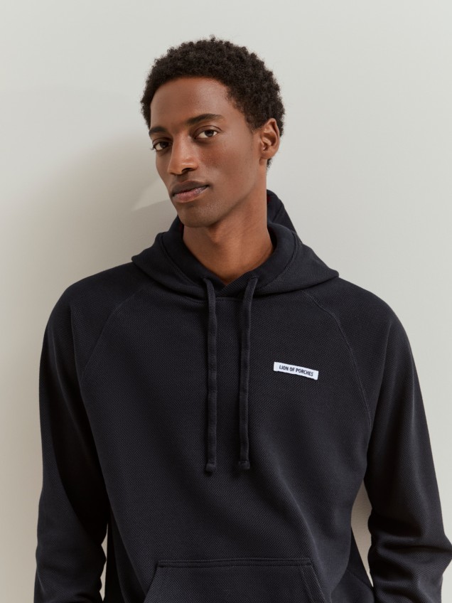 Sweatshirt com capuz