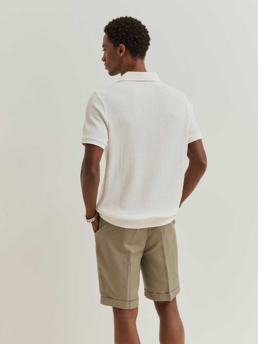 Polo de malha com textura waffle