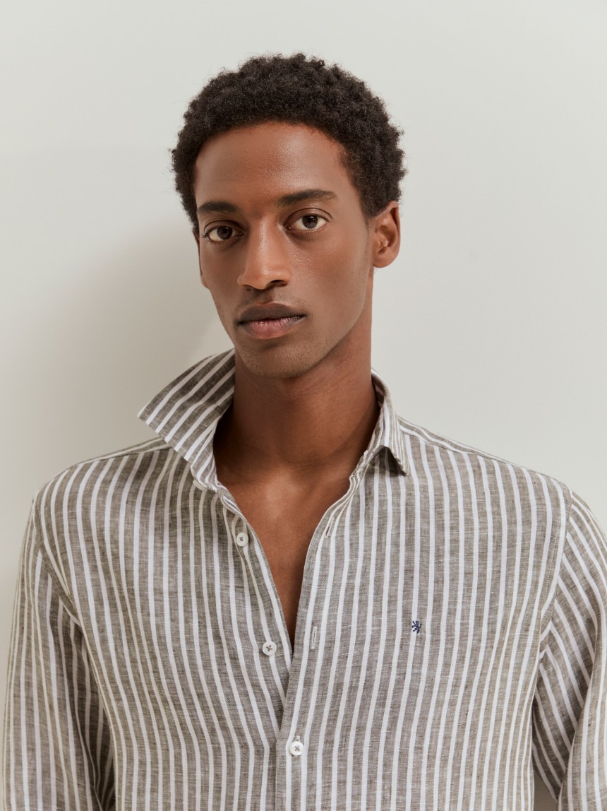 Camisa slim fit em linho