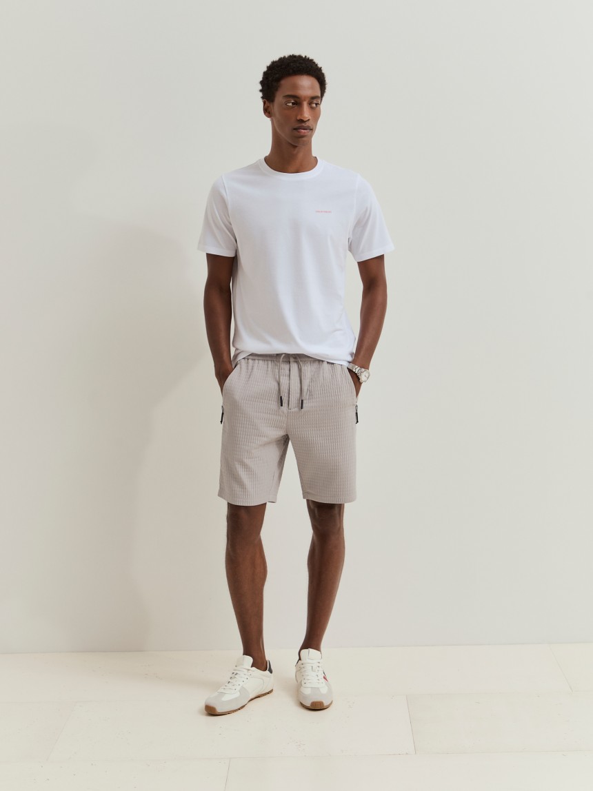 Short-sleeved T-shirt