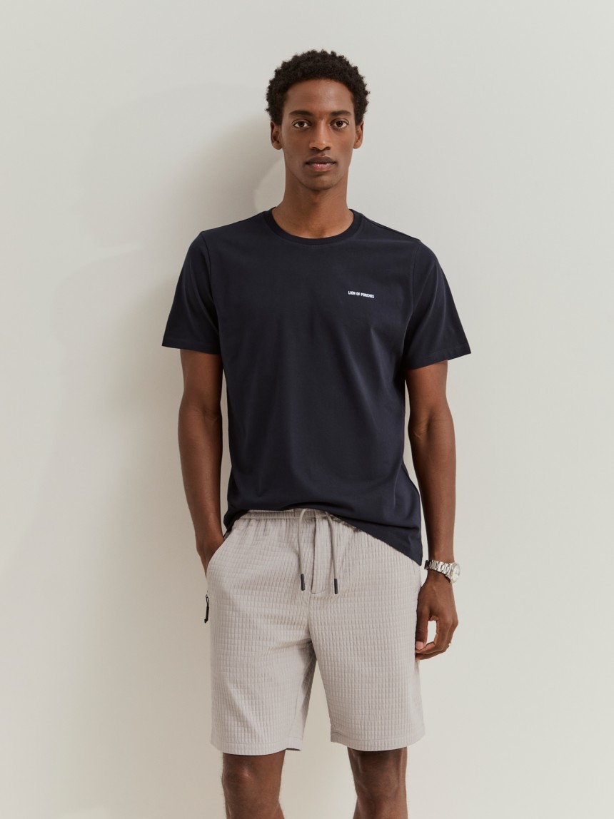 Short-sleeved T-shirt