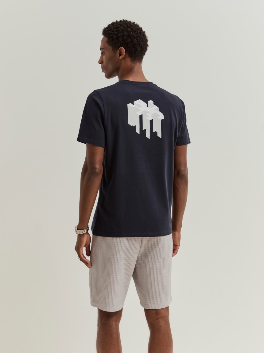 Short-sleeved T-shirt