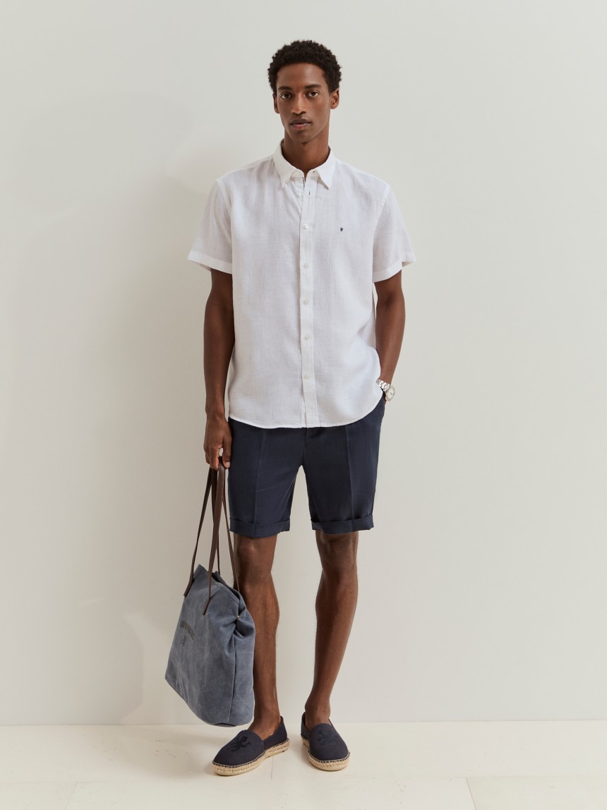Short-sleeved linen shirt