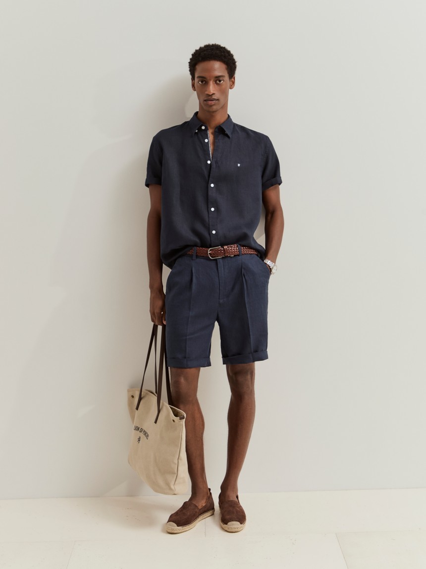 Short-sleeved linen shirt