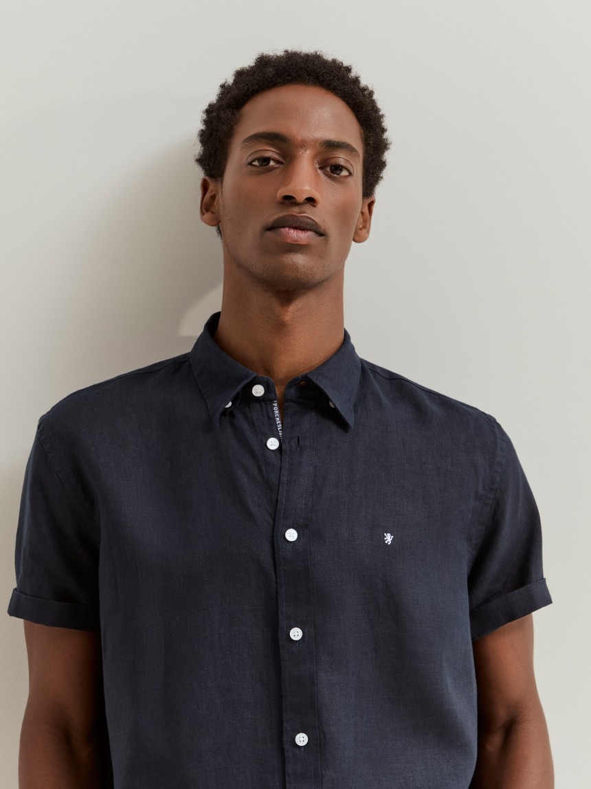 Short-sleeved linen shirt