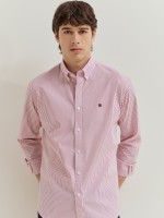 Camisa �s riscas