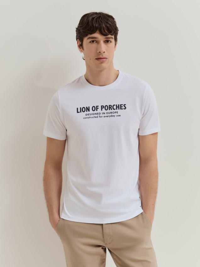 Short-sleeved T-shirt