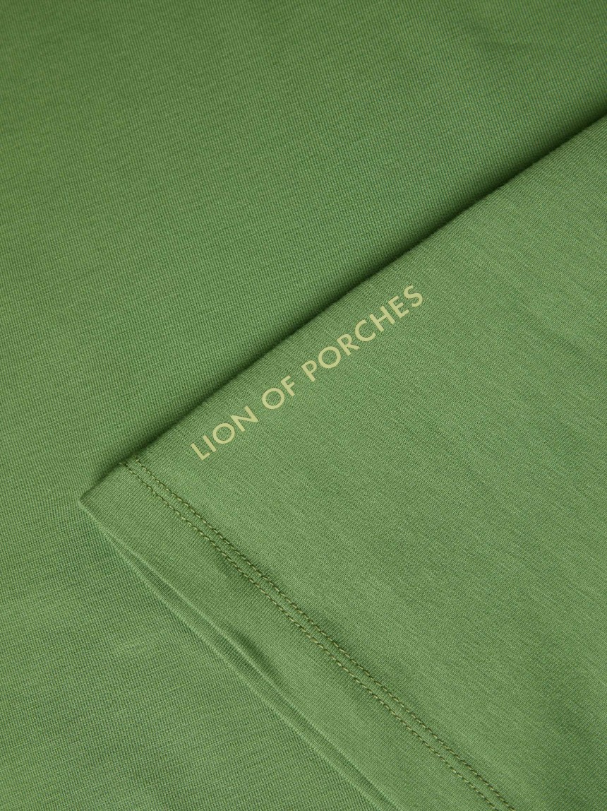 Short-sleeved T-shirt