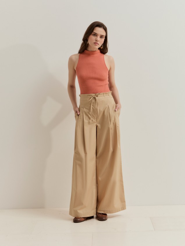 Wide-leg trouseres