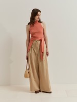Wide-leg trouseres