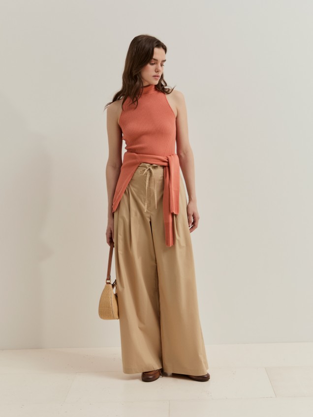 Wide-leg trouseres