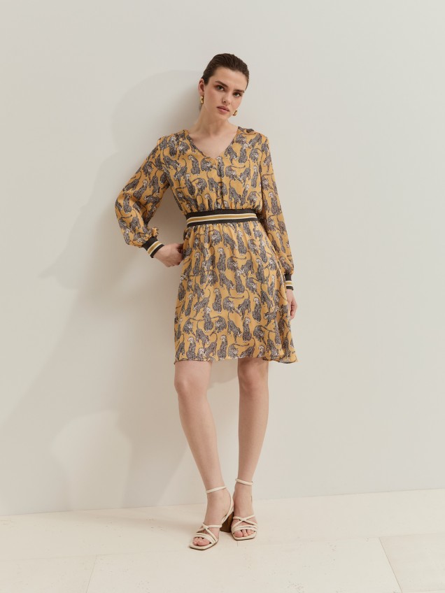 Vestido curto com padrão