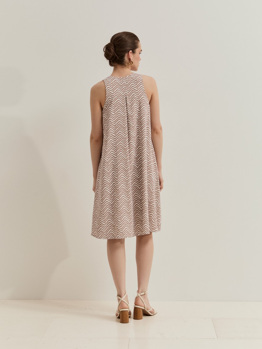 Vestido com padr�o