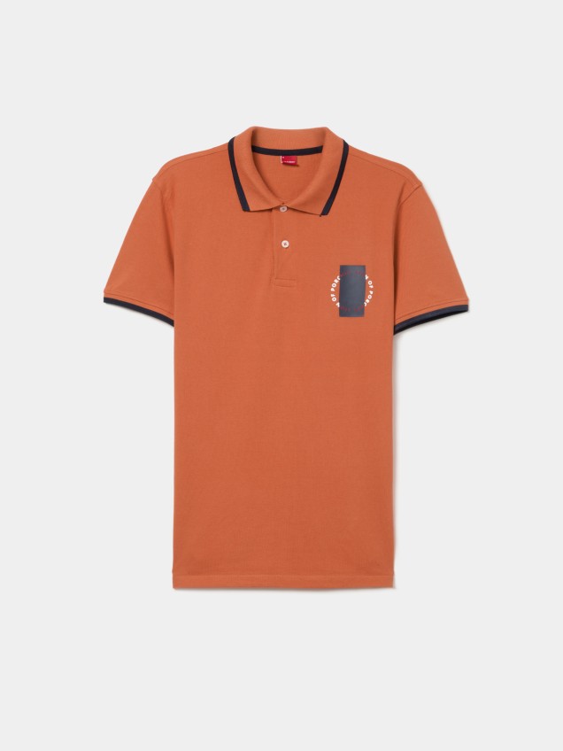 Polo piqué com riscas e estampado