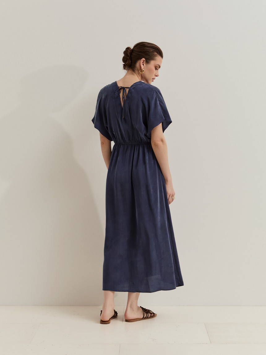 Vestido com manga curta