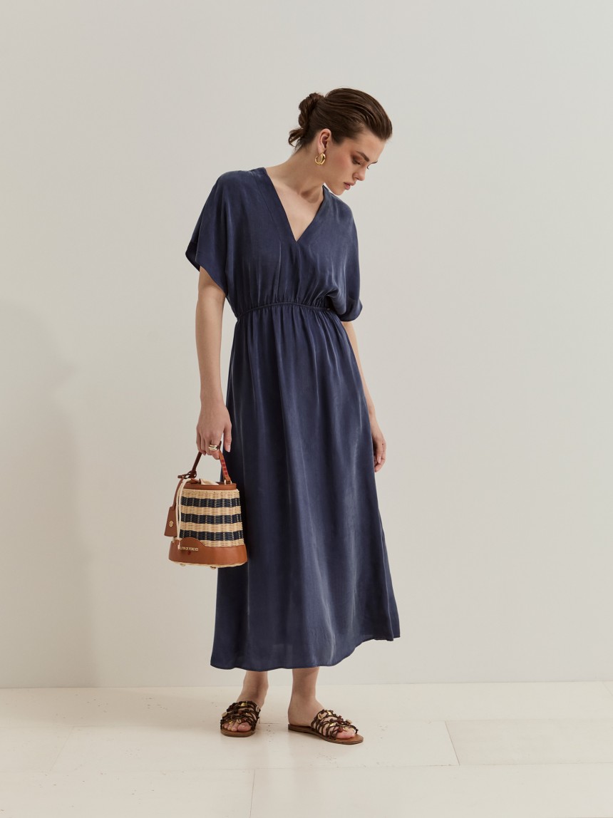 Vestido com manga curta