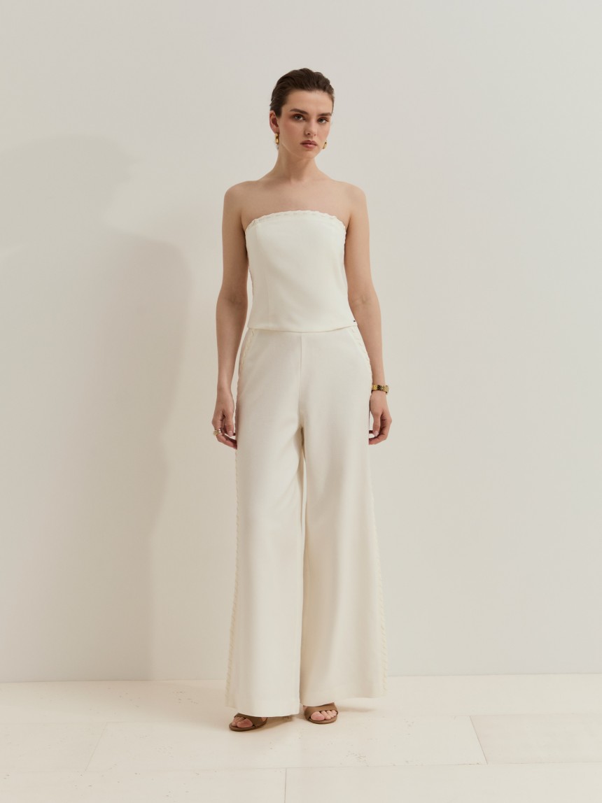 Wide-leg trousers