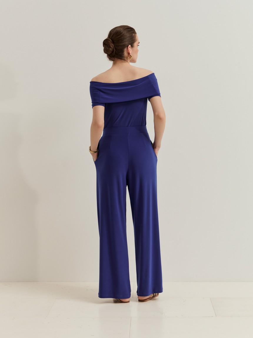 Wide-leg pants